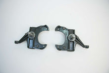 Load image into Gallery viewer, BELL TECH 3100 73-87 C10 HD/73-91 Suburban Spindle Set