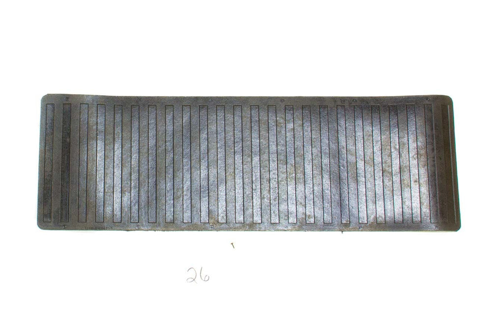 DEE ZEE 86700 Universal Tailgate Mat 60in x 19.5in