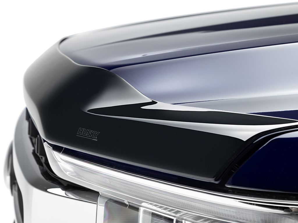 HUSKY LINERS 2842075 Aeroskin Hood Shield